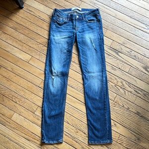 Hollister Low-Rise Straight Leg Stretch Distressed Jeans 5R NWOT